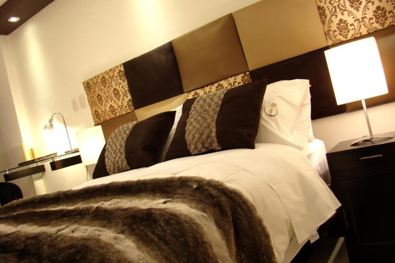 Hostal Media Luna Trujillo Habitación foto